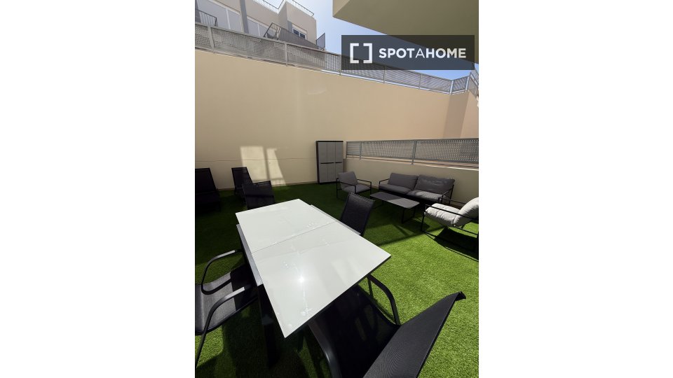 Apartment Santa_Cruz_De_Tenerife, 1 bed, 80m² — photo 3