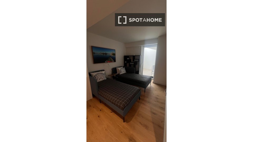 Apartment Lisbon, 2 beds, 104m² — photo 12
