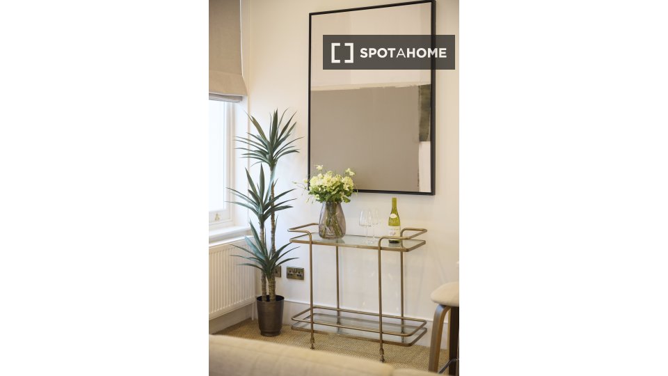 Apartment London, 1 bed, 53m² — photo 2