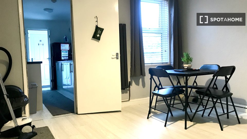 Apartment Nottingham, 3 beds, 62m² — photo 10