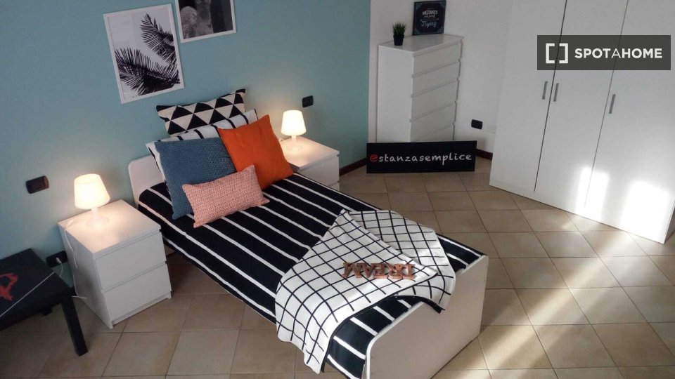 Double room Brescia, 3 beds — photo 10