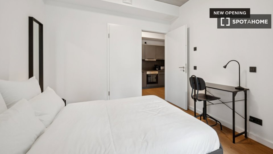 Double room Berlin, 3 beds, 56m² — photo 6