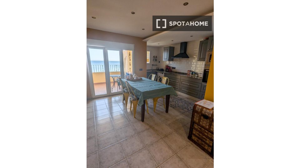 Apartment Valencia, 2 beds — photo 9