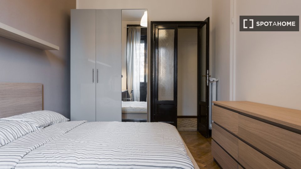 Double room Milan, 3 beds, 128m² — photo 11