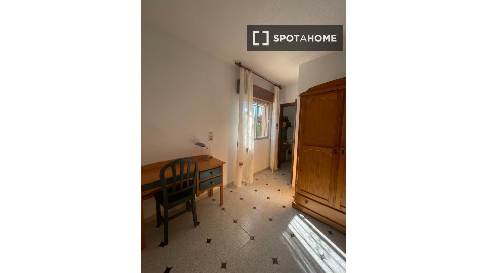 Apartment Granada, 3 beds, 90m² — photo 9