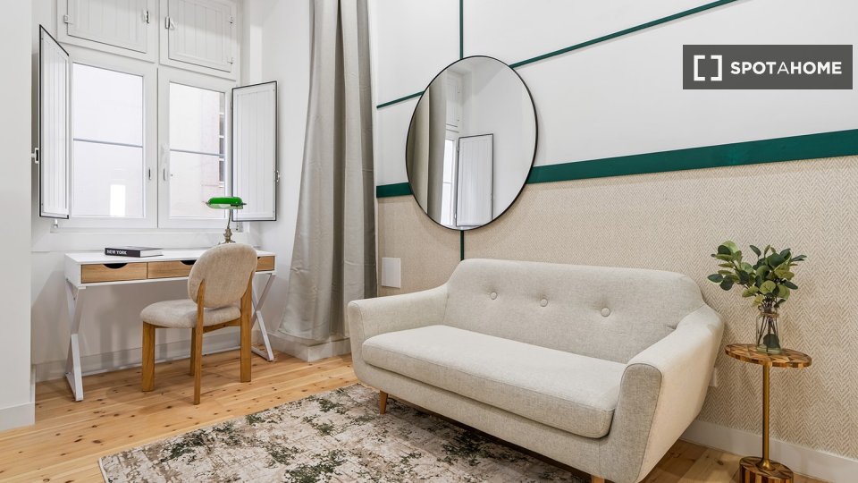 Double room Lisbon, 6 beds — photo 24
