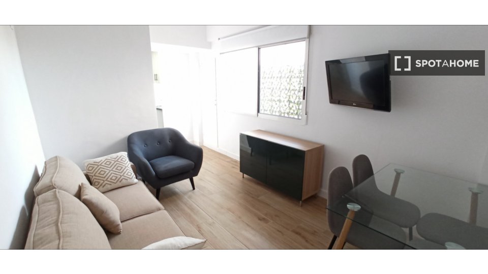 Apartment Alicante, 2 beds, 50m² — photo 11