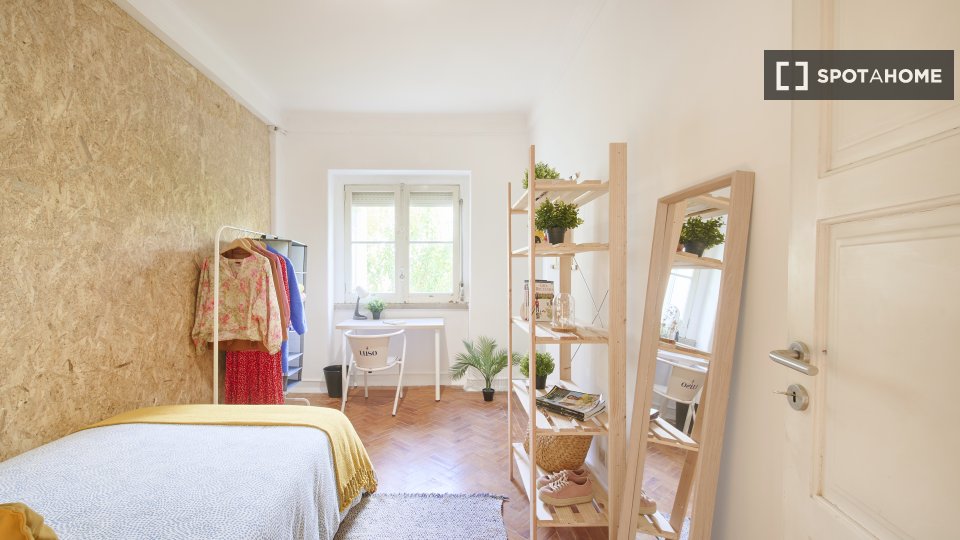 Double room Lisbon, 8 beds — photo 20