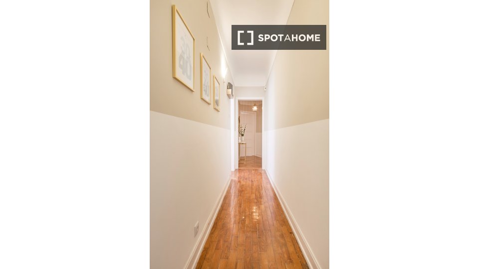 Double room Lisbon, 4 beds — photo 18