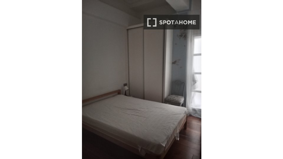 Double room Valencia, 3 beds, 135m² — photo 7