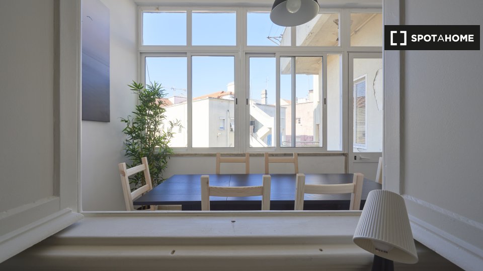 Double room Lisbon, 12 beds — photo 9
