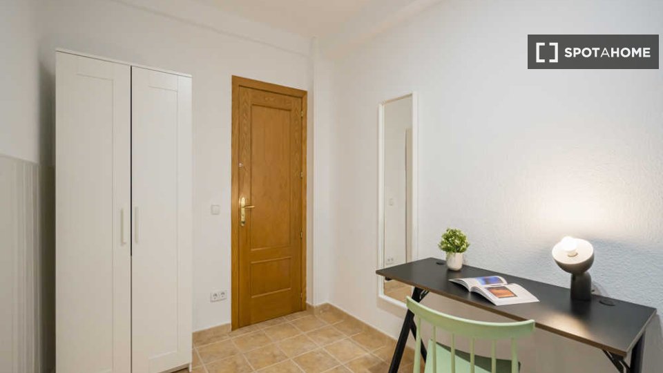 Double room Madrid, 25 beds — photo 67