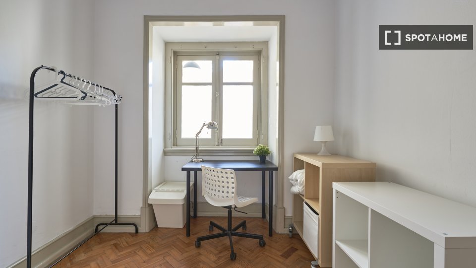 Double room Lisbon, 11 beds — photo 24