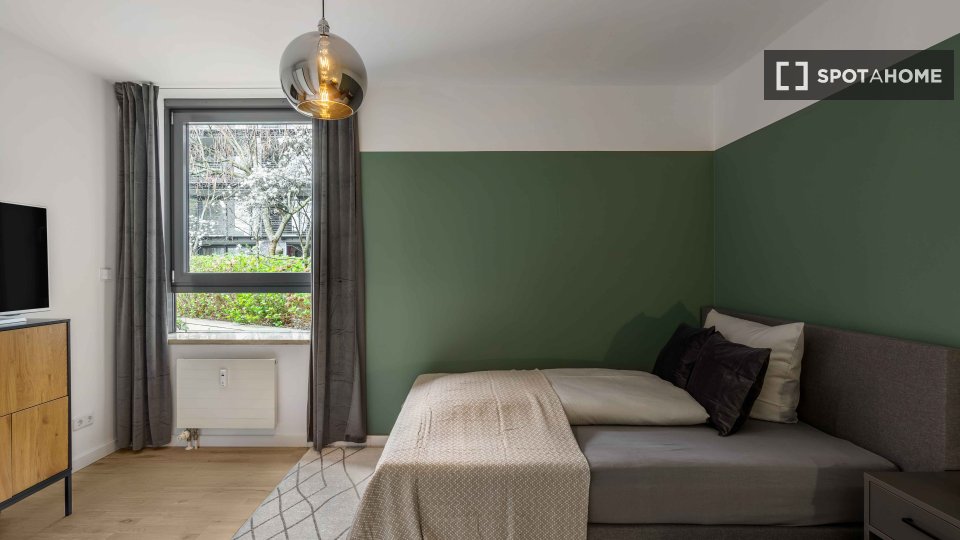 Double room Berlin, 4 beds, 123m² — photo 16