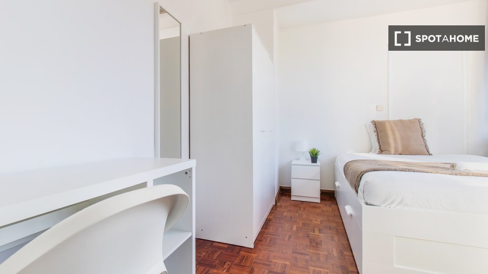 Double room Lisbon, 10 beds — photo 2