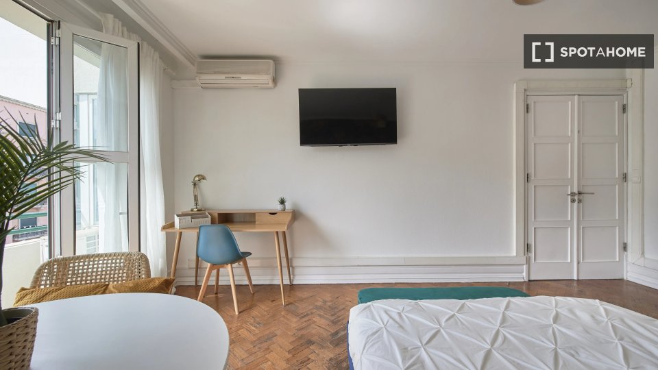 Double room Lisbon, 8 beds — photo 4
