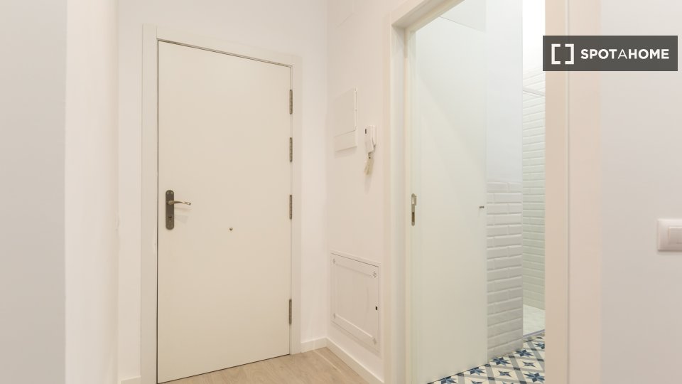 Apartment mono Barcelona, 40m² — photo 1