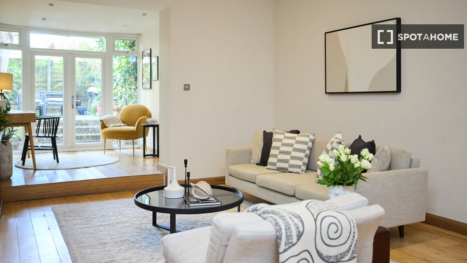 Apartment London, 1 bed, 70m² — photo 8