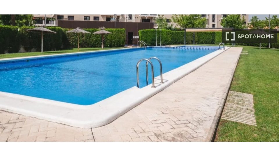 Apartment Valencia, 2 beds, 70m² — photo 17