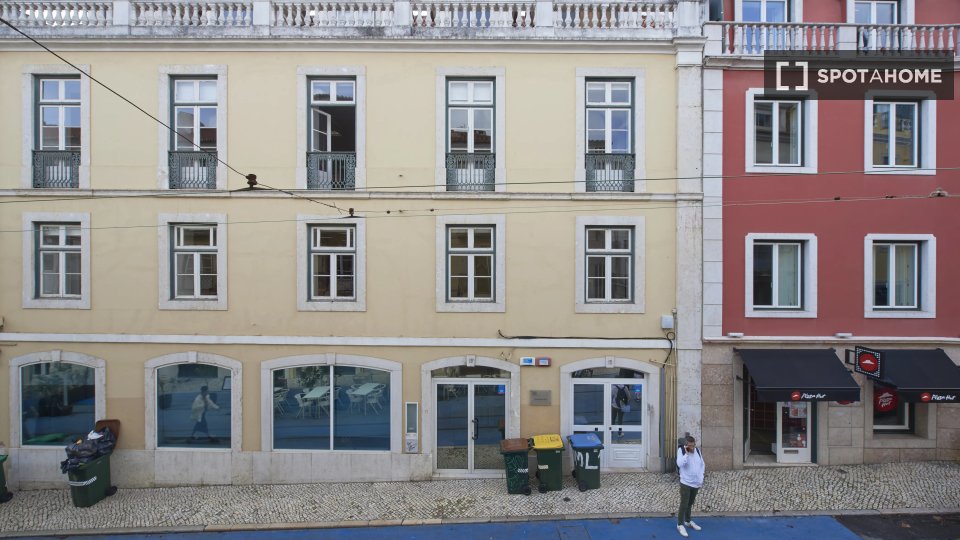 Double room Lisbon, 8 beds — photo 14