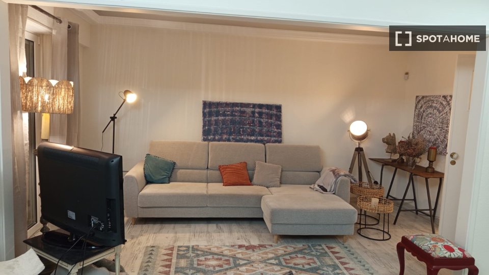 Double room Lisbon, 3 beds, 120m² — photo 5