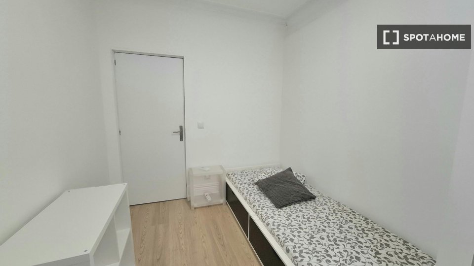 Double room Porto, 20 beds — photo 9