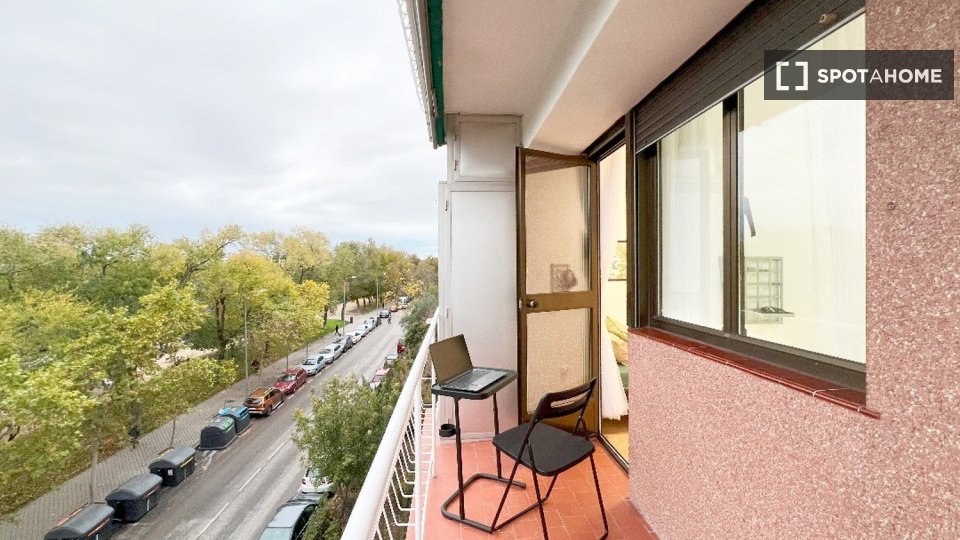 Double room Madrid, 5 beds — photo 13