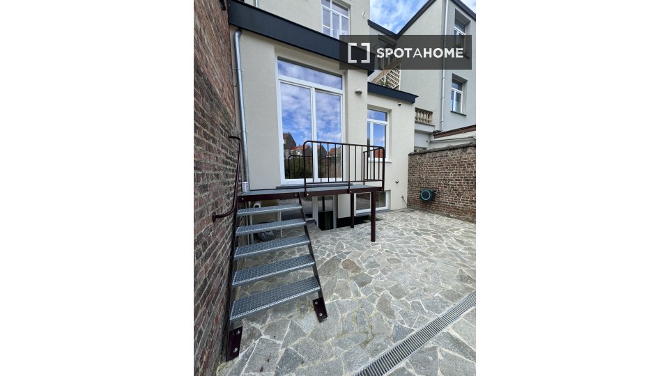 Double room Brussels, 3 beds, 95m² — photo 13