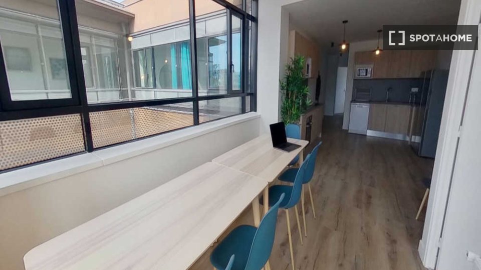 Double room Paris, 9 beds, 180m² — photo 13