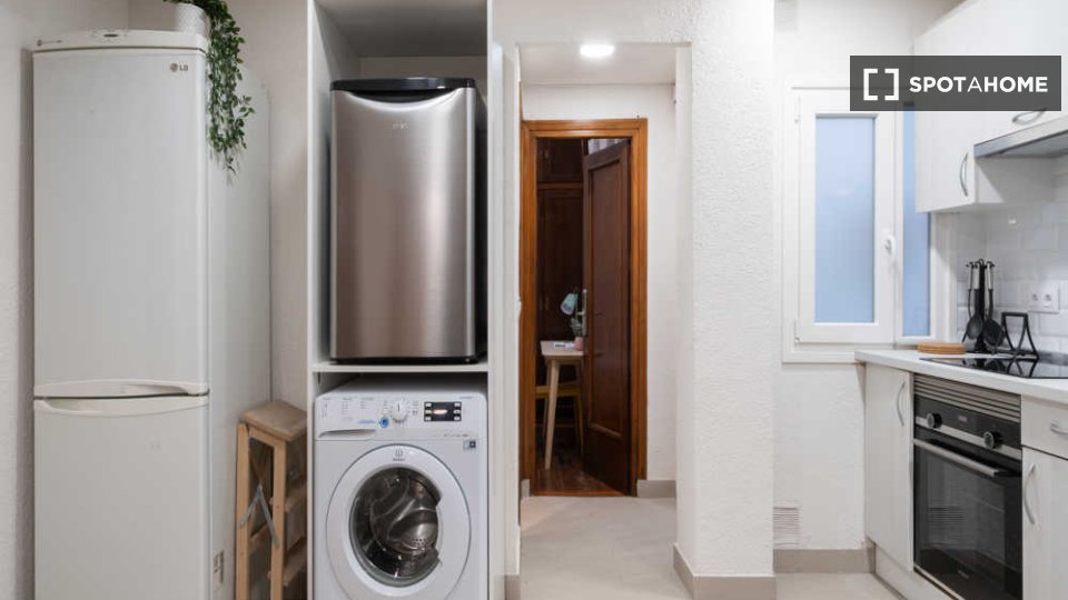 Double room Madrid, 6 beds — photo 45