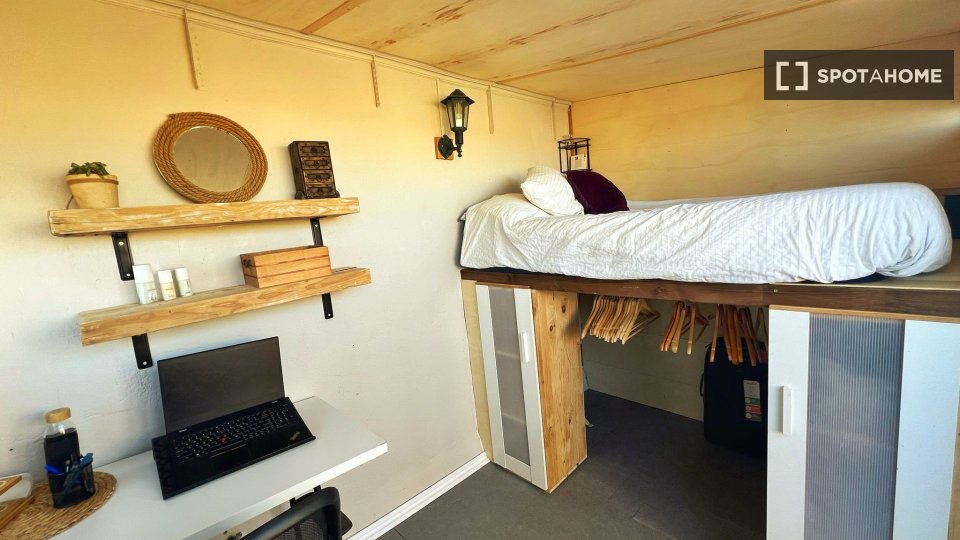 Double room Barcelona, 5 beds — photo 13