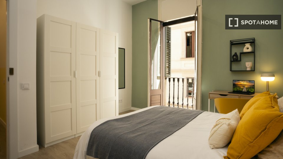 Double room Barcelona, 10 beds, 210m² — photo 8