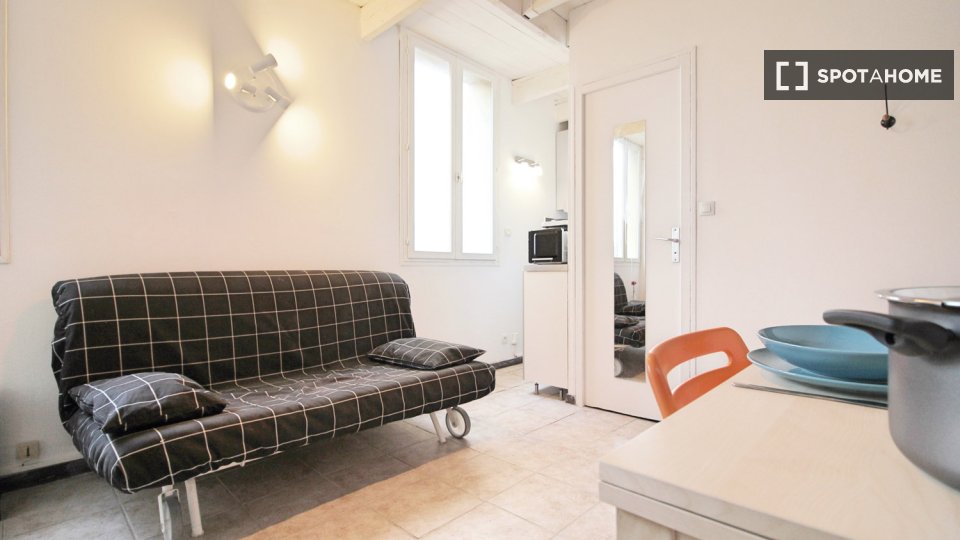 Double room Marseille, 1 bed — photo 4