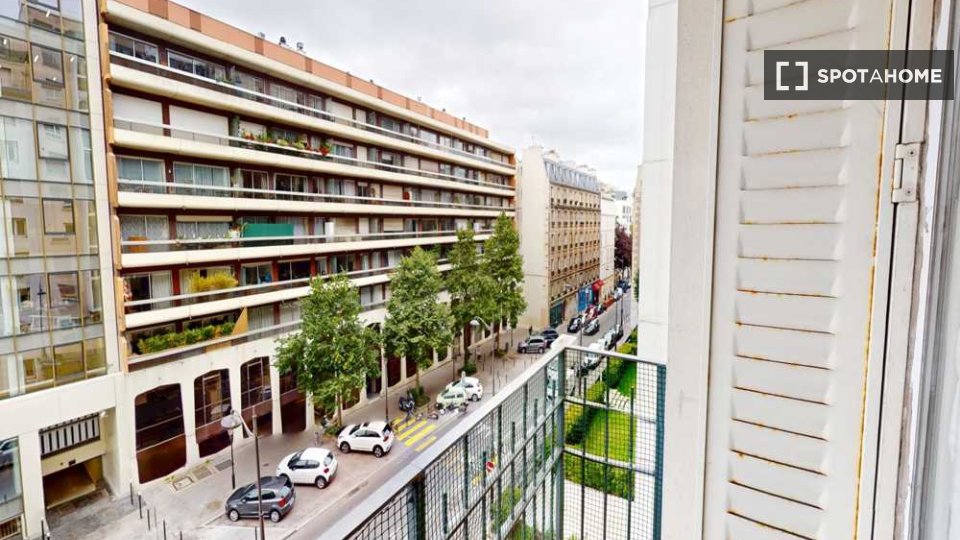 Double room Paris, 6 beds, 90m² — photo 1