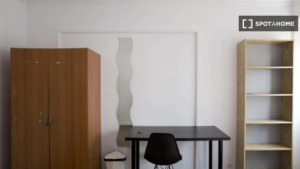 Double room Lisbon, 7 beds — photo 32