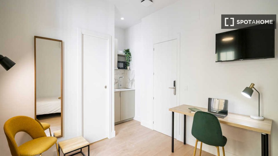 Double room Madrid, 16 beds — photo 36