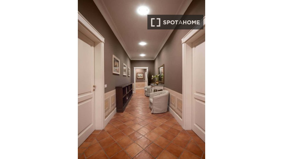 Apartment Rome, 1 bed, 77m² — photo 18