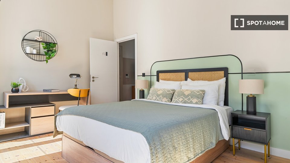 Double room Lisbon, 6 beds — photo 40