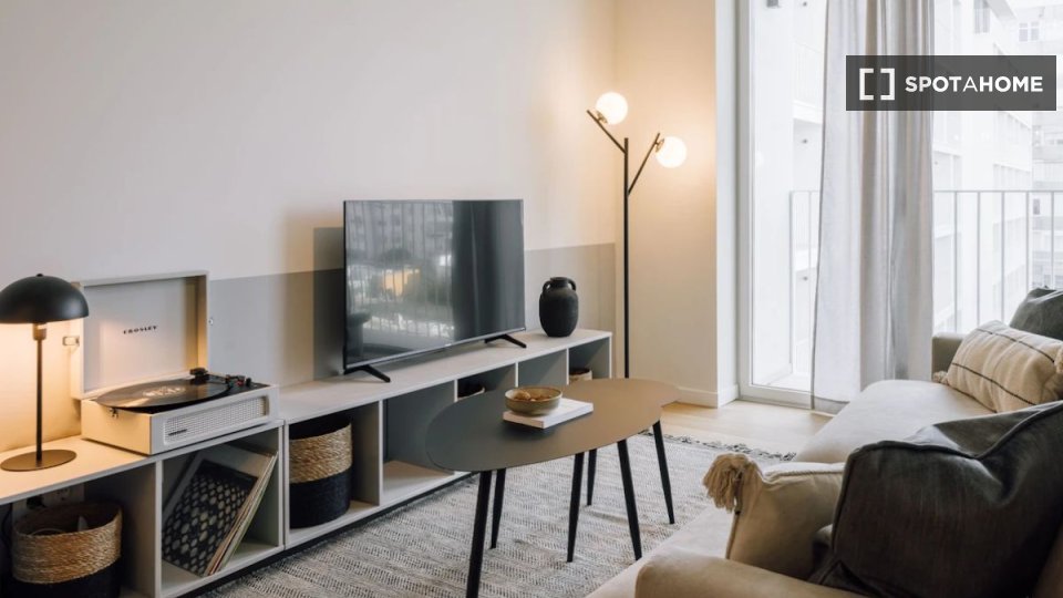 Apartment Lisbon, 2 beds — photo 16