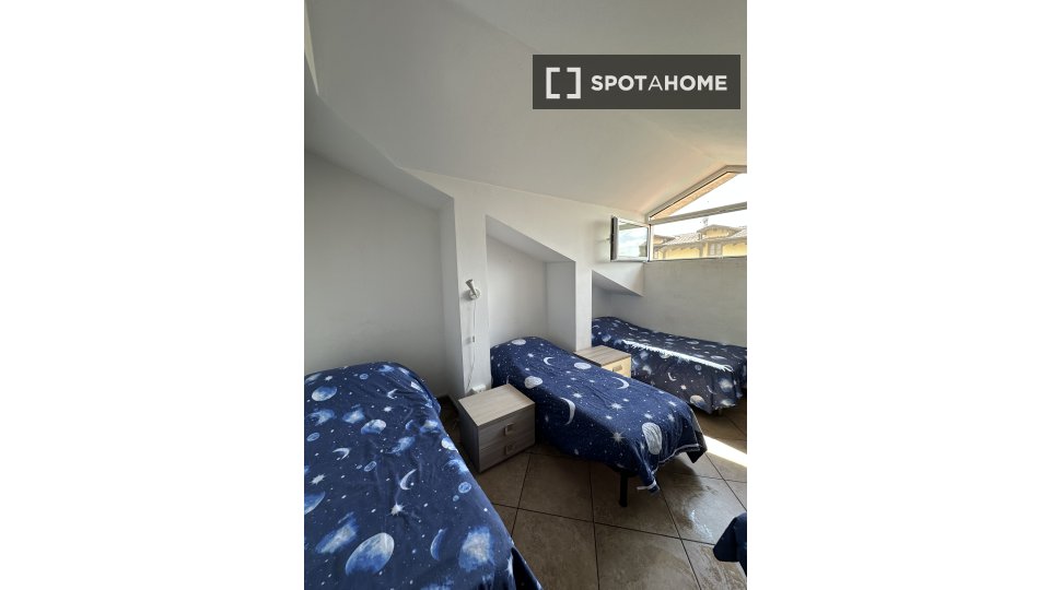 Double room Milan, 4 beds — photo 14