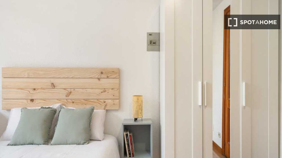 Double room Madrid, 10 beds — photo 11