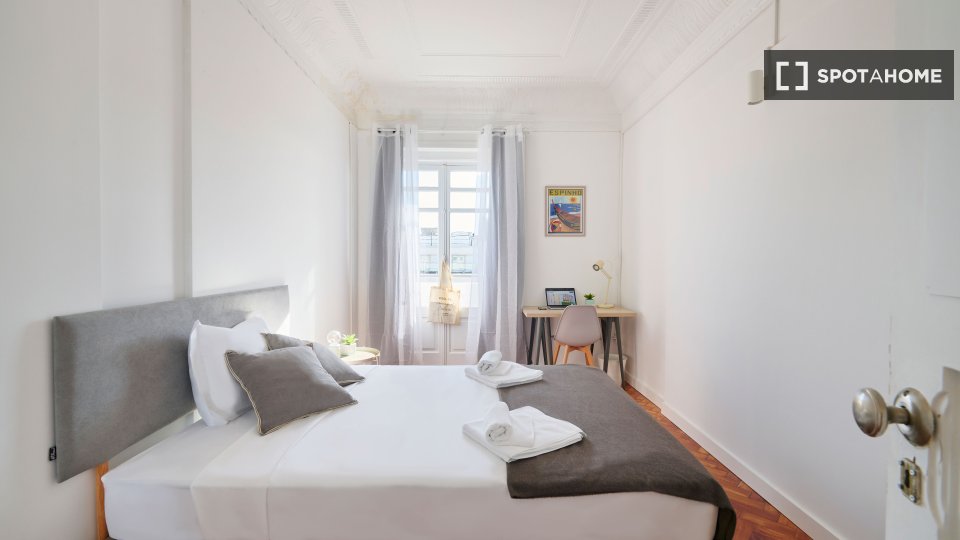 Double room Lisbon, 7 beds — photo 1
