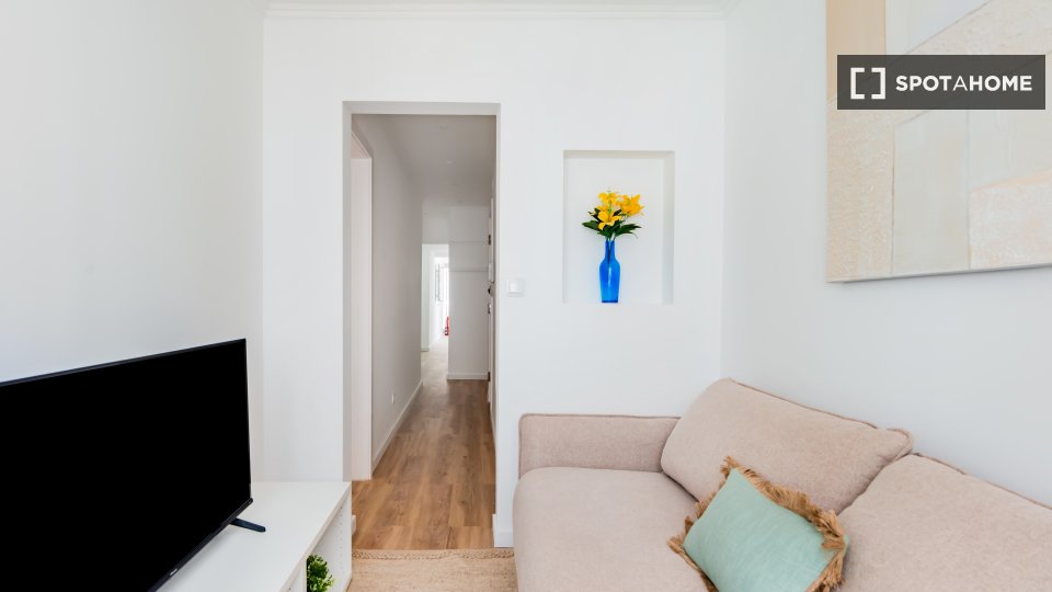 Apartment Lisbon, 2 beds — photo 11