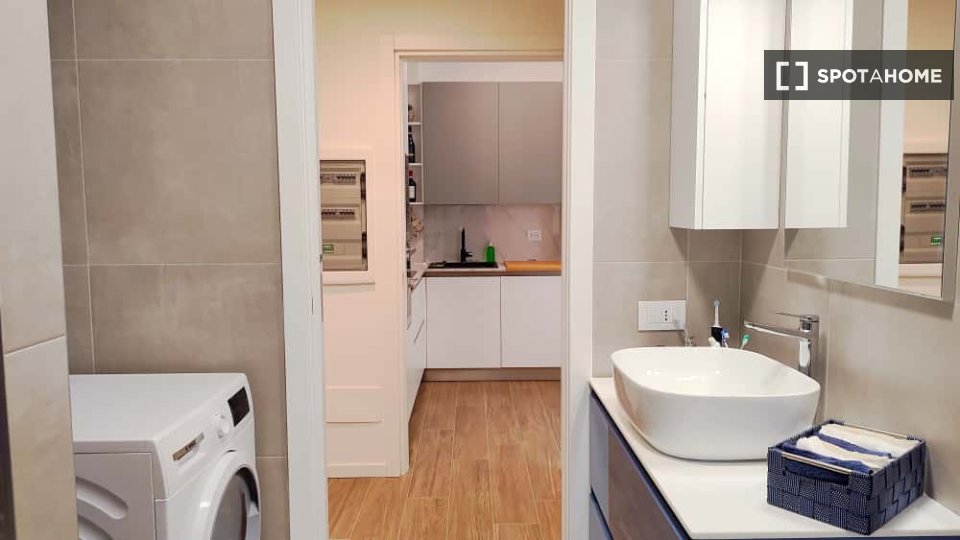 Apartment Milan, 1 bed — photo 2