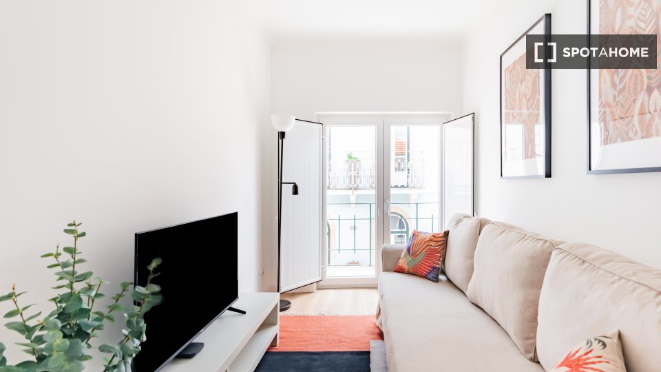 Apartment Lisbon, 2 beds — photo 11