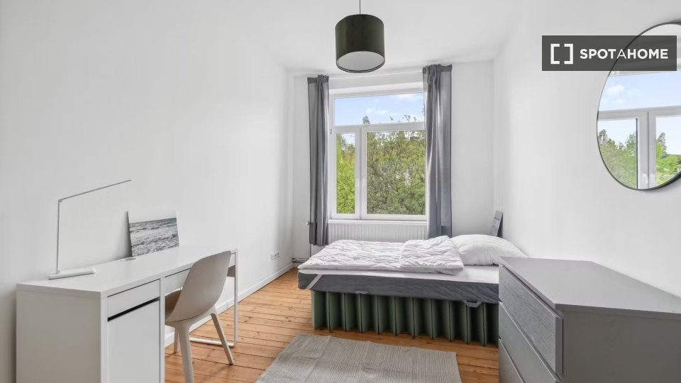 Double room Hamburg, 3 beds, 87m² — photo 11