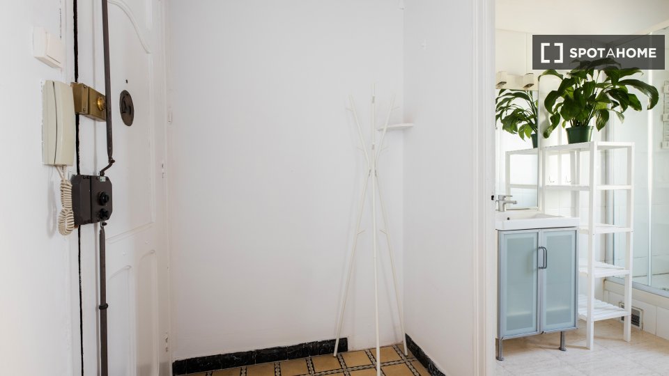 Double room Barcelona, 4 beds, 75m² — photo 18