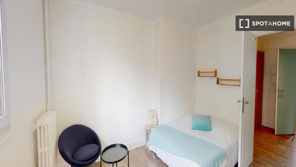 Double room Paris, 6 beds, 110m² — photo 16