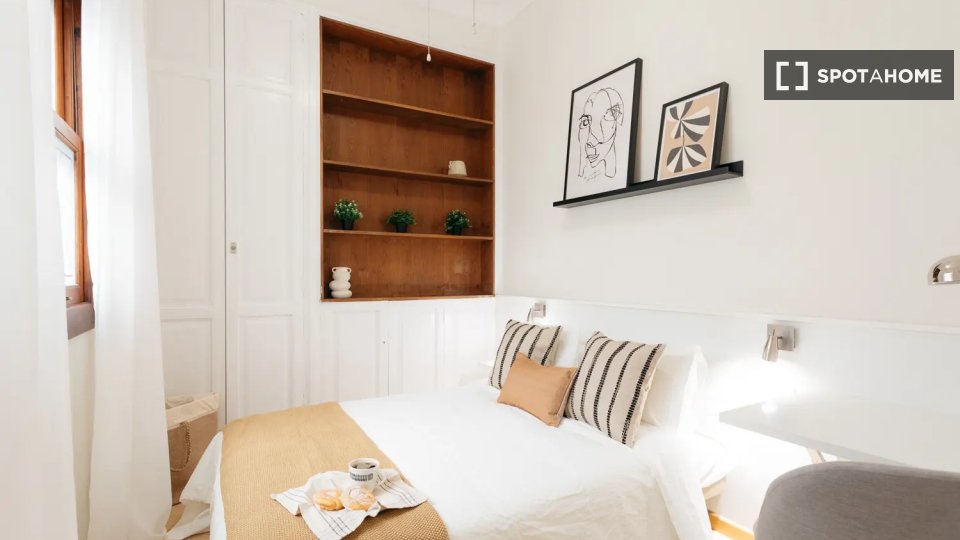 Double room Valencia, 8 beds — photo 10
