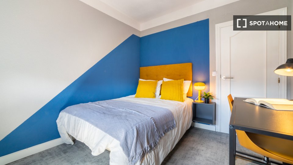 Double room Madrid, 6 beds, 67m² — photo 9